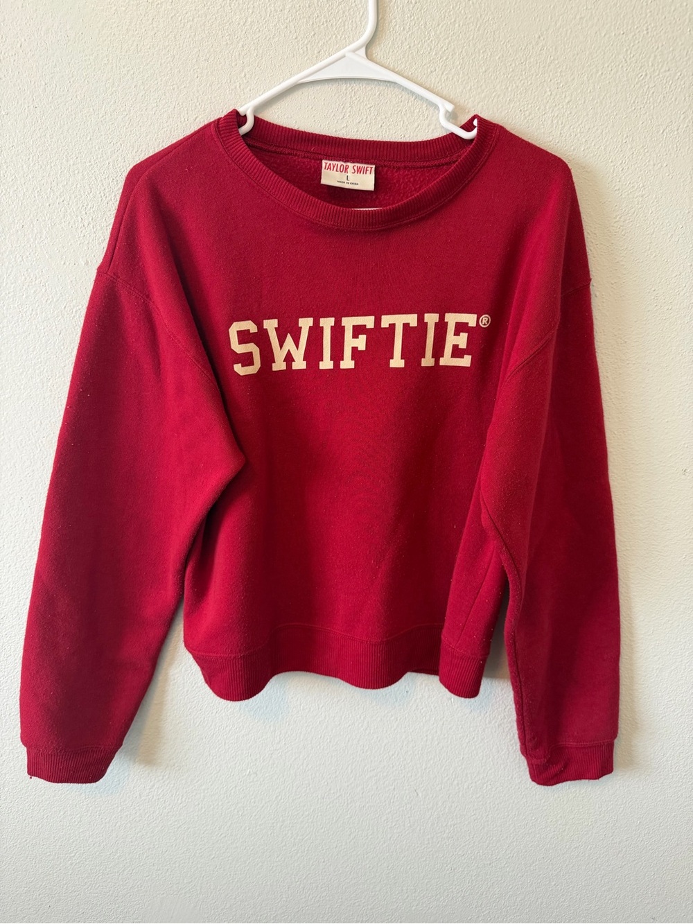 Taylor Swift Swiftie Red Crewneck Sweatshirt Official Merch Fleece Lined Red Era